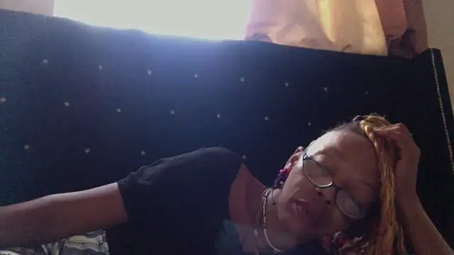 Ladyzee25 online show from October 21, 2:29 pm