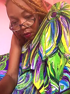 Ladyzee25 online show from November 10, 8:52 pm