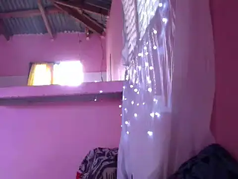 Ladyzee25 online show from March 6, 5:20 pm