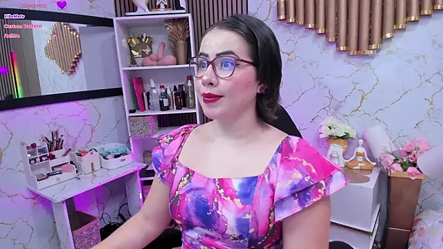 missjudi online show from May 18, 2:29 am