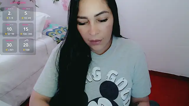 luna lgomez  online show from March 22, 9:56 am