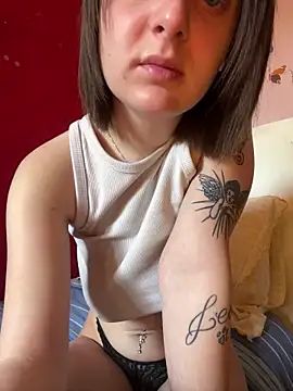 Snapshot of giu1110 chatting on March 30, 12:06 pm giu1110 online show from March 30, 12:06 pm