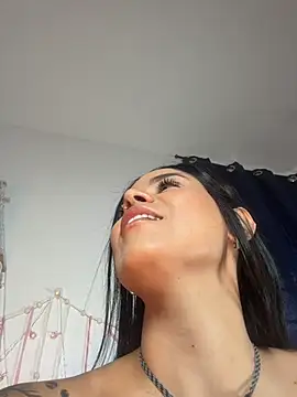 Snapshot of HotAlana_ chatting on April 20, 3:37 pm HotAlana online show from April 20, 3:37 pm