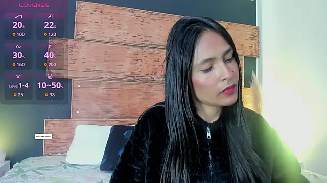 Fernanda liie  online show from July 27, 12:45 pm