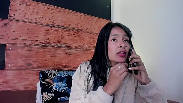 Fernanda liie  online show from July 29, 1:20 pm