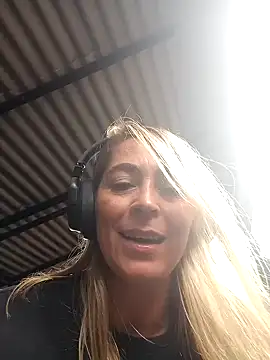 Snapshot of Sara_Valkyri chatting on March 13, 6:56 pm Sara Valkyri online show from March 13, 6:56 pm