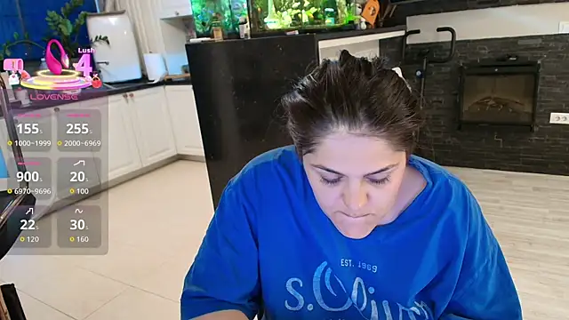 Layla- online show from May 14, 12:56 pm