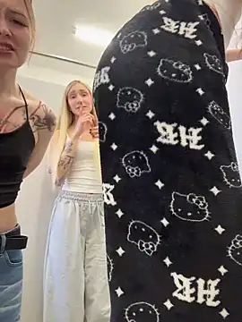 melicious  online show from April 3, 6:33 am