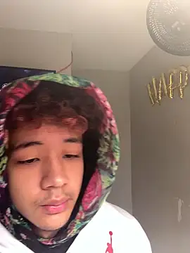 Snapshot of chillcol chatting on March 15, 6:32 pm chillcol online show from March 15, 6:32 pm