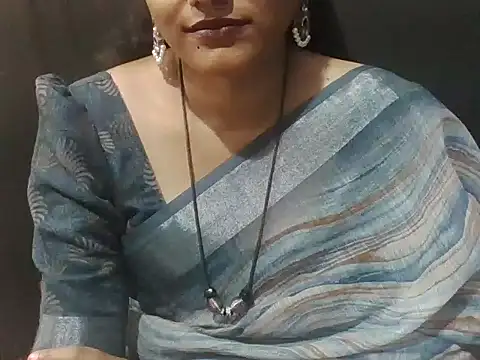 Snapshot of sugandha_bhabhi chatting on May 4, 4:58 pm sugandha bhabhi online show from May 4, 4:58 pm