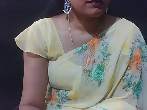 Snapshot of sugandha_bhabhi chatting on May 5, 5:21 pm sugandha bhabhi online show from May 5, 5:21 pm