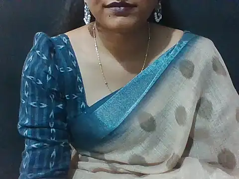 Snapshot of sugandha_bhabhi chatting on May 27, 4:26 pm sugandha bhabhi online show from May 27, 4:26 pm