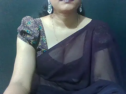 Snapshot of sugandha_bhabhi chatting on May 31, 4:47 pm sugandha bhabhi online show from May 31, 4:47 pm
