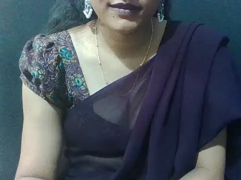 Snapshot of sugandha_bhabhi chatting on June 11, 4:05 pm sugandha bhabhi online show from June 11, 4:05 pm