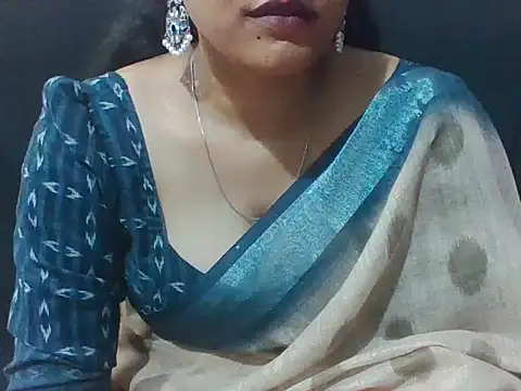 Snapshot of sugandha_bhabhi chatting on June 15, 4:31 pm sugandha bhabhi online show from June 15, 4:31 pm
