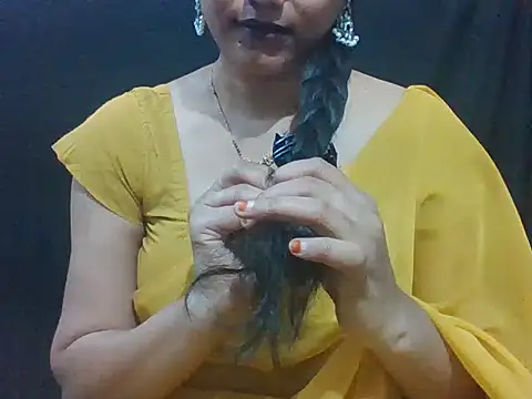 Snapshot of sugandha_bhabhi chatting on June 20, 4:32 pm sugandha bhabhi online show from June 20, 4:32 pm