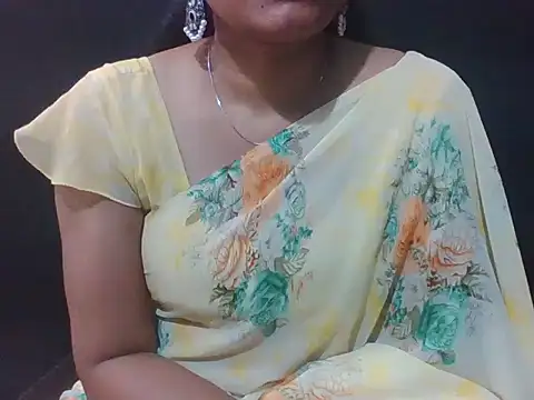 Snapshot of sugandha_bhabhi chatting on July 15, 4:45 pm sugandha bhabhi online show from July 15, 4:45 pm