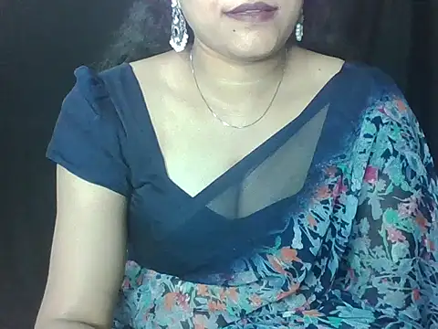 Snapshot of sugandha_bhabhi chatting on July 16, 5:19 pm sugandha bhabhi online show from July 16, 5:19 pm