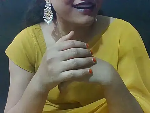 Snapshot of sugandha_bhabhi chatting on July 18, 5:06 pm sugandha bhabhi online show from July 18, 5:06 pm