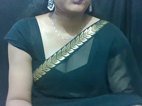 Snapshot of sugandha_bhabhi chatting on August 4, 4:42 pm sugandha bhabhi online show from August 4, 4:42 pm