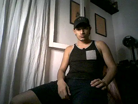 Snapshot of Re7ina chatting on February 27, 6:18 am Re7ina online show from February 27, 6:18 am