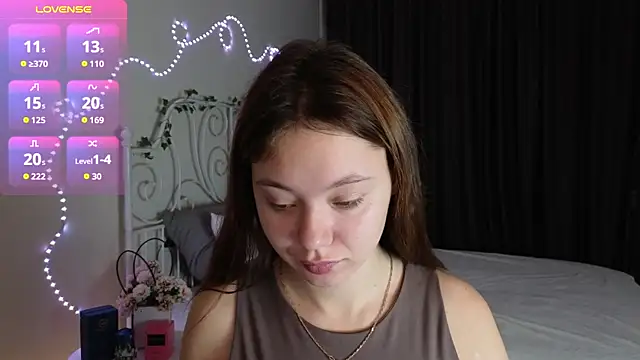 Snapshot of meow_mellie chatting on September 24, 1:31 am meow mellie online show from September 24, 1:31 am