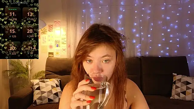 Snapshot of meow_mellie chatting on September 25, 1:53 am meow mellie online show from September 25, 1:53 am