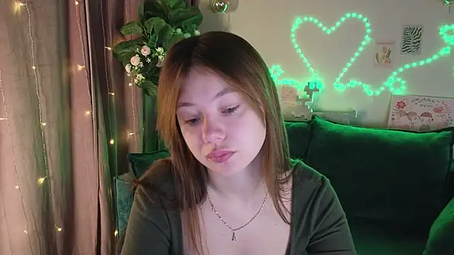 Snapshot of meow_mellie chatting on October 3, 2:08 am meow mellie online show from October 3, 2:08 am