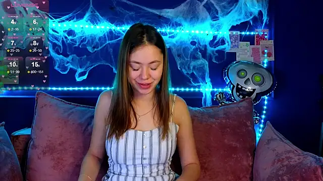 Snapshot of meow_mellie chatting on October 25, 5:48 am meow mellie online show from October 25, 5:48 am