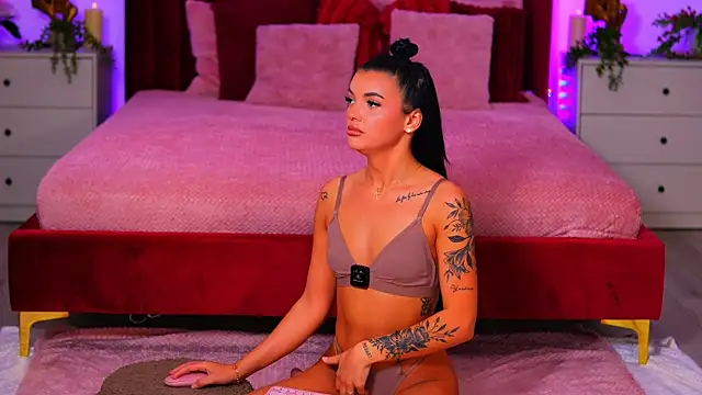SabrinaSky online show from July 7, 4:33 pm