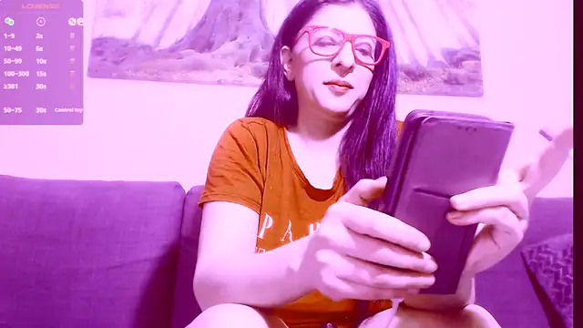 Snapshot of Alina_eve chatting on March 28, 9:53 am Alina eve online show from March 28, 9:53 am