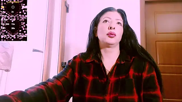 Snapshot of Alina_eve chatting on May 12, 11:29 am Alina eve online show from May 12, 11:29 am