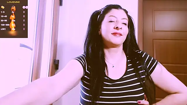 Snapshot of Alina_eve chatting on May 24, 11:59 am Alina eve online show from May 24, 11:59 am