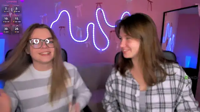 Snapshot of helli_belli chatting on March 6, 8:27 pm helli belli online show from March 6, 8:27 pm