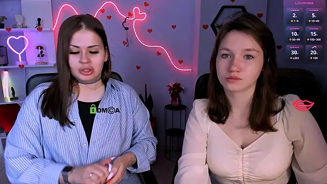 Snapshot of helli_belli chatting on March 22, 8:23 pm helli belli online show from March 22, 8:23 pm