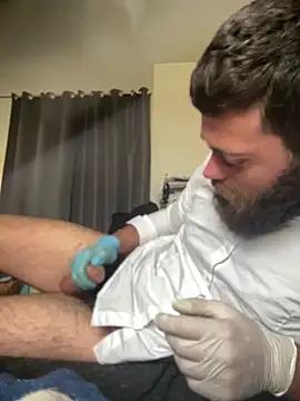 latexgloveloris online show from February 23, 12:24 pm