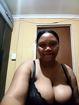 Snapshot of JuicyMilkyTizzy chatting on April 2, 9:23 pm JuicyMilkyTizzy online show from April 2, 9:23 pm