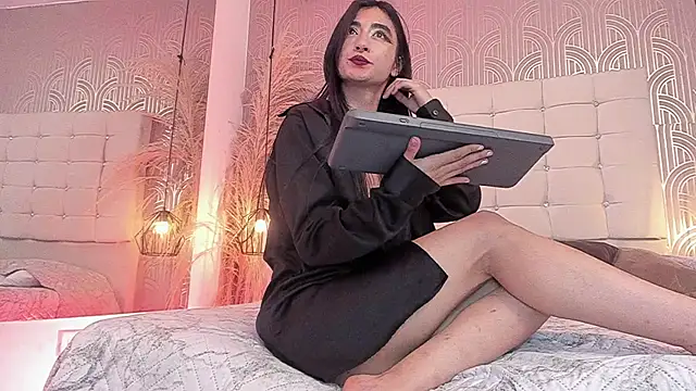Snapshot of Tahara_Romanov chatting on March 3, 2:59 pm Tahara Romanov online show from March 3, 2:59 pm