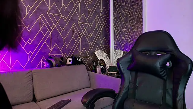 Tahara Romanov online show from March 27, 2:50 pm