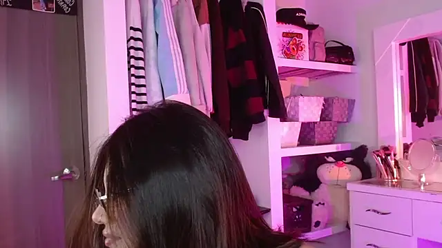 Snapshot of _Camilaaa_ chatting on September 10, 4:01 am Camilaaa online show from September 10, 4:01 am