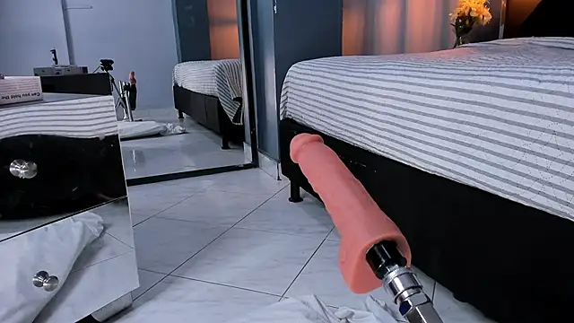 Snapshot of Melissa_23_ chatting on October 13, 11:32 am Melissa 23  online show from October 13, 11:32 am