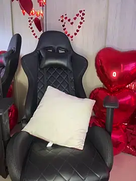 ElectraRhodes1 online show from February 13, 9:44 pm