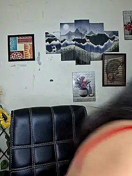 Snapshot of Noor-Bold chatting on February 13, 8:43 am Noor-Bold online show from February 13, 8:43 am