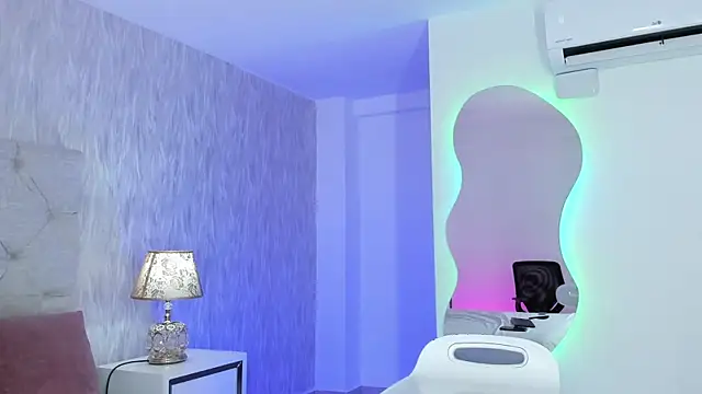 Snapshot of Maria_Angel01_ chatting on April 8, 5:51 am Maria Angel01 online show from April 8, 5:51 am