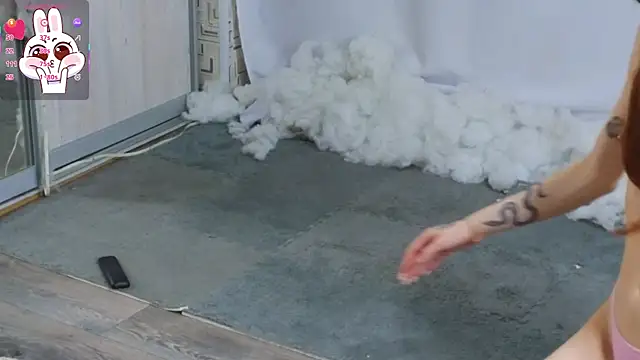 Snapshot of Lusy_PickMe chatting on November 15, 6:33 am Lusy PickMe online show from November 15, 6:33 am