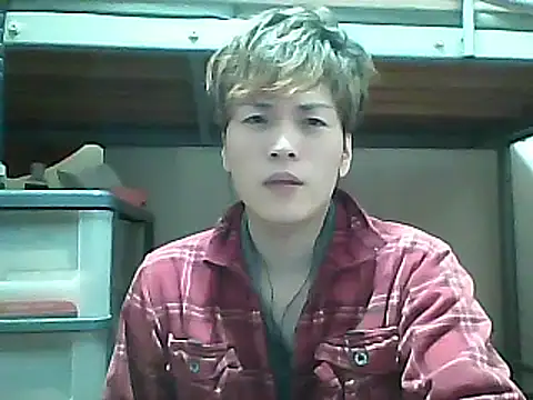 Snapshot of mgnhiroyuki chatting on March 9, 5:17 pm mgnhiroyuki online show from March 9, 5:17 pm