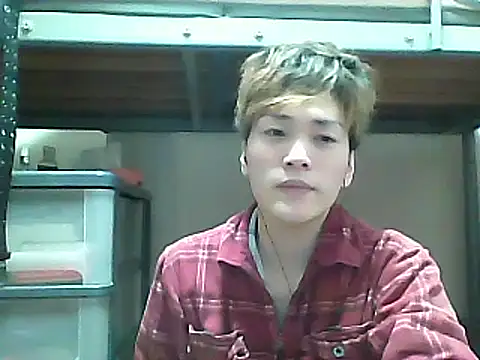 Snapshot of mgnhiroyuki chatting on March 11, 6:32 am mgnhiroyuki online show from March 11, 6:32 am