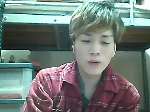 Snapshot of mgnhiroyuki chatting on March 14, 4:51 pm mgnhiroyuki online show from March 14, 4:51 pm