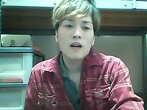 Snapshot of mgnhiroyuki chatting on March 17, 3:29 pm mgnhiroyuki online show from March 17, 3:29 pm