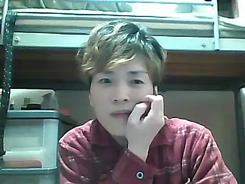 Snapshot of mgnhiroyuki chatting on March 18, 2:04 pm mgnhiroyuki online show from March 18, 2:04 pm